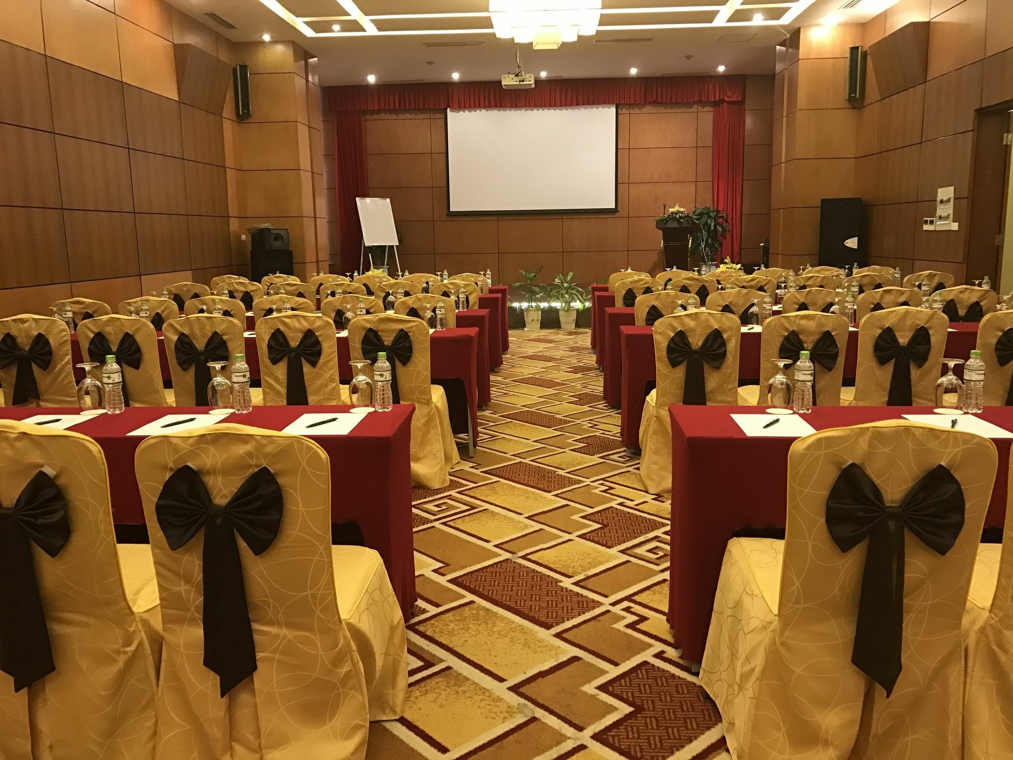 Muong Thanh Grand Ha Long Hotel Exterior photo